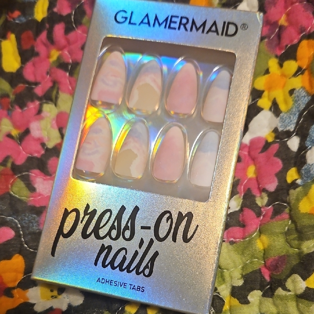 Glamermaid Holographic Press-On Nails